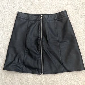 Black Leather Skirt w/ Silver Zipper in Front